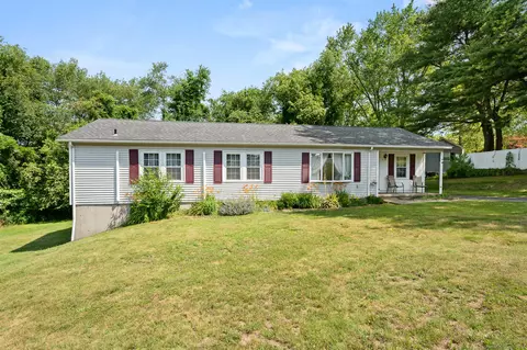 5 Cypress Rd, Montville, CT 06382