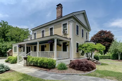 219 Naubuc Ave, East Hartford, CT 06118