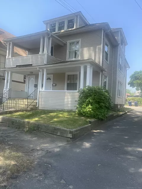 692 Maplewood Ave, Bridgeport, CT 06605