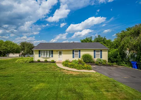 106 Belden St, Watertown, CT 06795