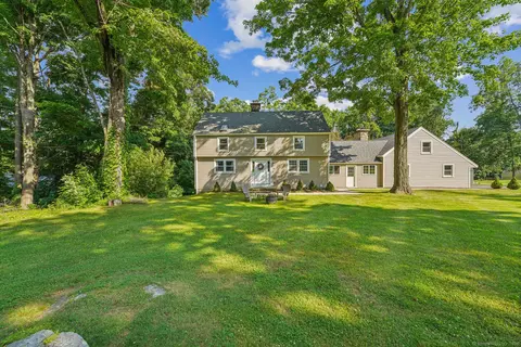 175 Mill Plain Rd, Branford, CT 06405