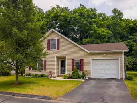 4 Arrowhead Dr #4, Norwich, CT 06360