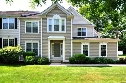 257 Sterling Dr #257, Newington, CT 06111
