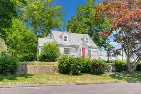 66 Soundview Ave, Fairfield, CT 06825