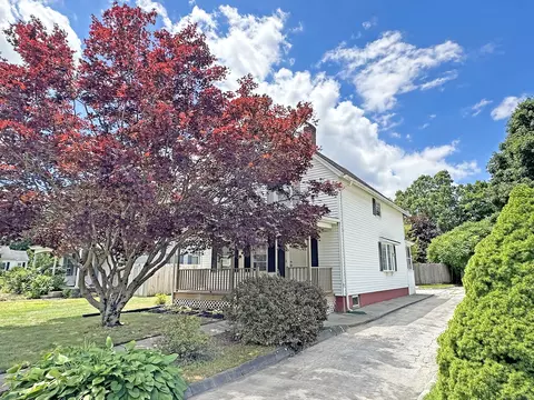 1565 Upper Maple St, Killingly, CT 06241