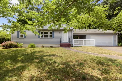 22 Pequot Ave, North Haven, CT 06473