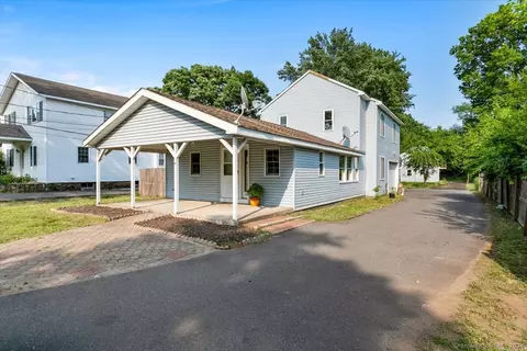 60 Russell Ave, Plainville, CT 06062