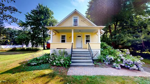 562 Camp St, Plainville, CT 06062