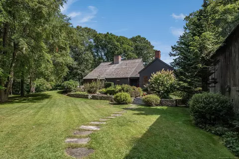 203 Roast Meat Hill Rd, Killingworth, CT 06419