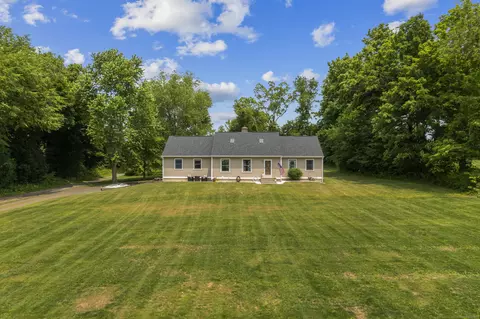 40 Miller Rd, Middlefield, CT 06455
