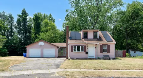 33 Lanham Ln, East Hartford, CT 06118