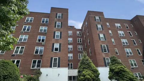 7 4th St #4B, Stamford, CT 06905