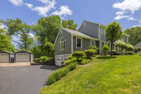 7 North St, Shelton, CT 06484