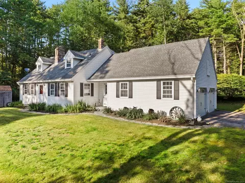 8 Pheasant Ln, Brooklyn, CT 06234