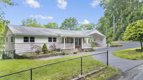 180 Silver Hill Rd, Derby, CT 06418