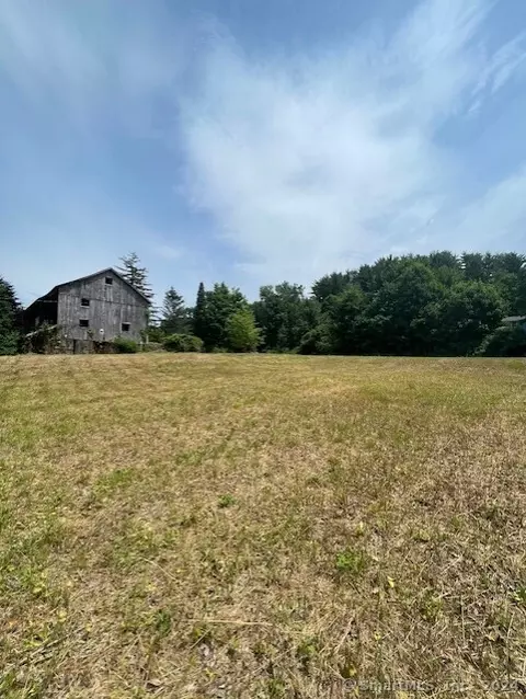 148 E Shore Rd, Morris, CT 06763