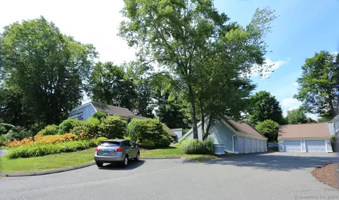 465 Heritage Vlg #B, Southbury, CT 06488