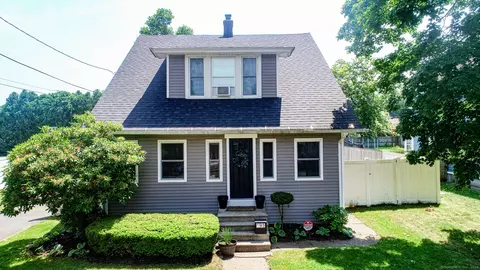 91 Bridge St, Manchester, CT 06040