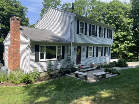 142 Pumpkin Hill Rd, New Milford, CT 06776