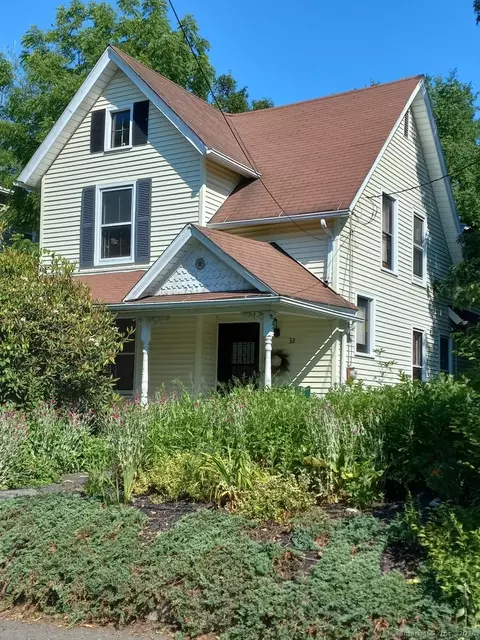 32 Cherry St, Torrington, CT 06790