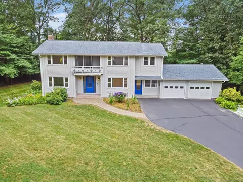 54 Orchard Hill Dr, South Windsor, CT 06074