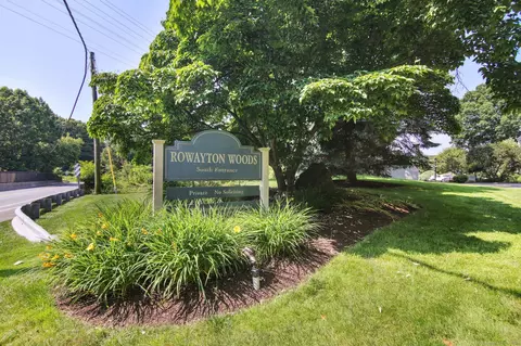144 Rowayton Woods Dr #144, Norwalk, CT 06854