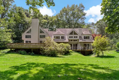 238 Newtown Tpke, Wilton, CT 06897