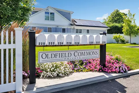 226 Oldfield Rd, Fairfield, CT 06824