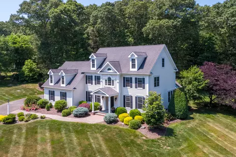 9 Turnstone Rd, Essex, CT 06426