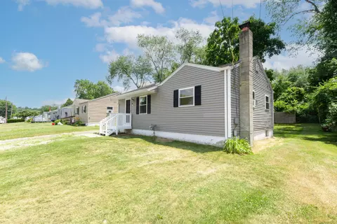 32 Great Plain Rd, Norwich, CT 06360