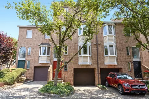 116 Forest St #116, Stamford, CT 06901