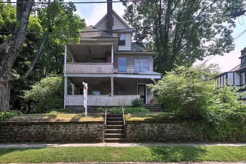10 Fleming St, Waterbury, CT 06710