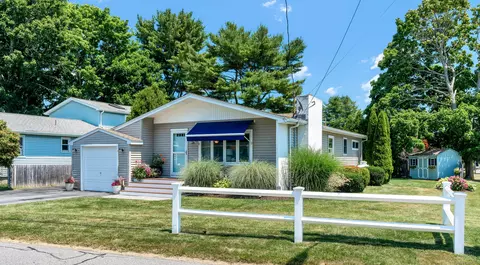 24 Middletown Ave, Old Saybrook, CT 06475