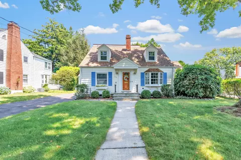 108 Ridgeview Ave, Fairfield, CT 06825