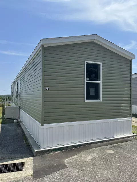 435 High St # 25, Groton, CT 06340