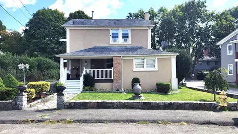 12 Park Pl, Danbury, CT 06810