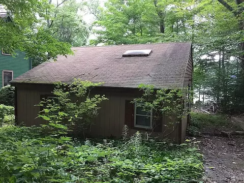 624 Wynne Rd, Winchester, CT 06098