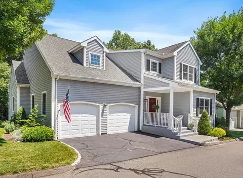 240 Maple Oak Dr #240, Stratford, CT 06614