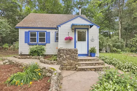 29 Stevenson Rd, East Hampton, CT 06424