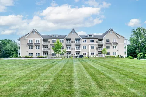 233 Danbury Rd #A310, Ridgefield, CT 06877