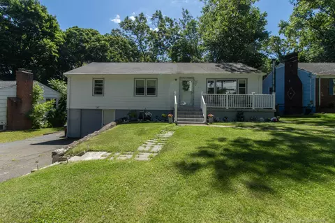 55 Seneca Rd, New Haven, CT 06515