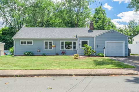 80 Green Manor Rd, Manchester, CT 06042