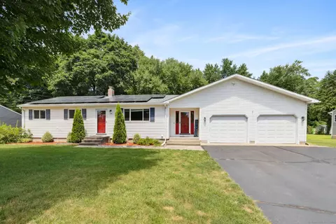 90 Scantic Meadow Rd, South Windsor, CT 06074