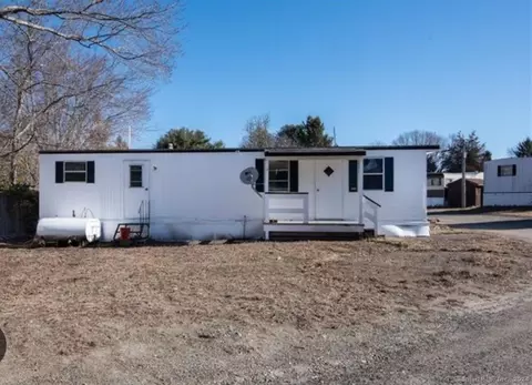 34 Harrington Dr, Plainfield, CT 06374 photo 1