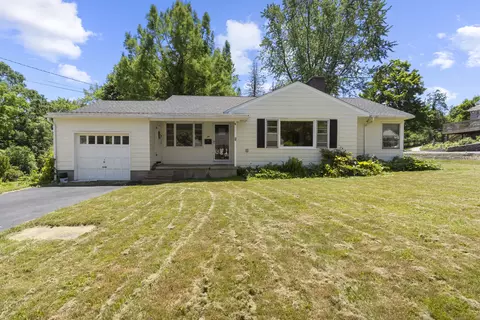 39 Taft Cir, Watertown, CT 06795