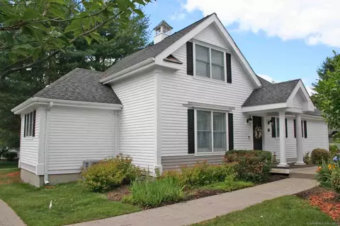 3 Pinehurst Ln #3, Moodus, CT 06469
