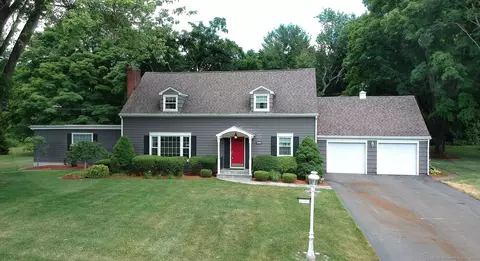 143 Pardee Manor Rd, Orange, CT 06477