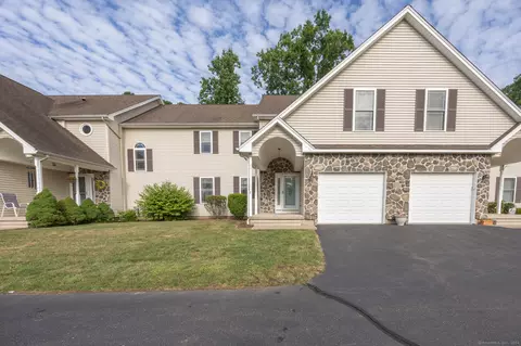 157 Burritt St #2, Plantsville, CT 06479