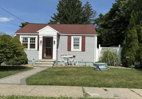 136 Hollywood Ave, West Hartford, CT 06110