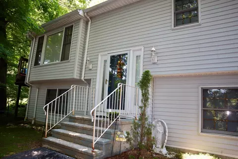 230 Bungay Rd, Seymour, CT 06483